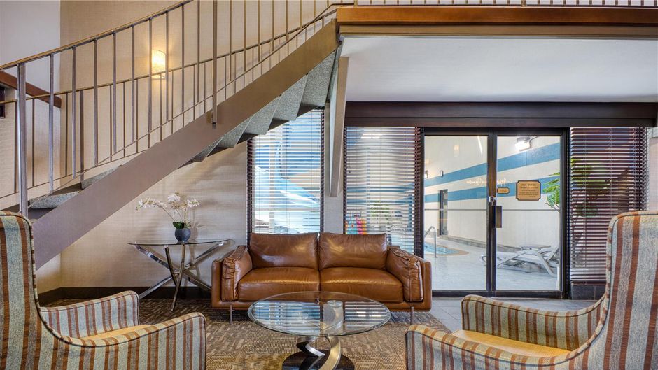 Best Western Plus City Centre Inn Lobby