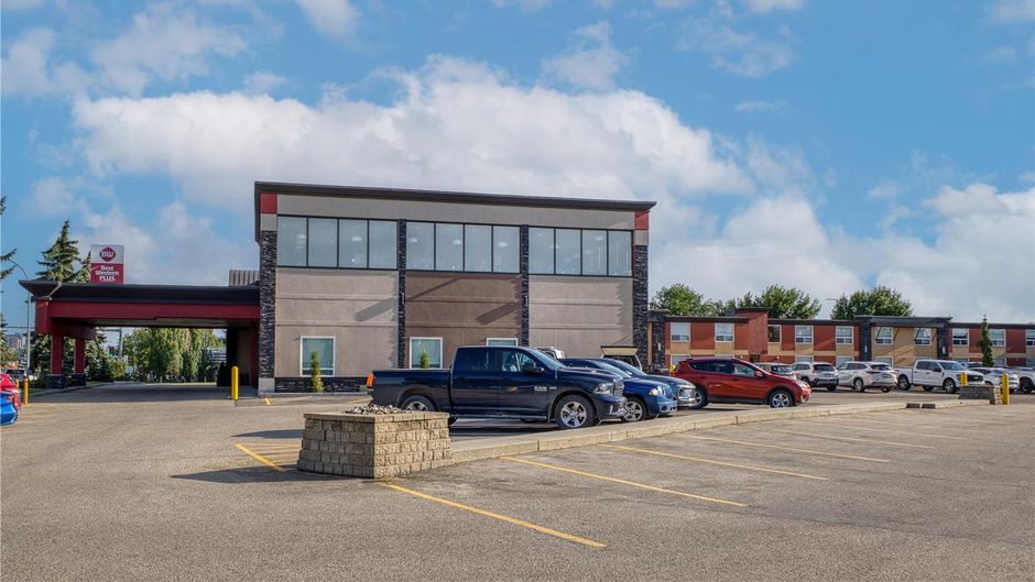 Best Western Plus City Centre Inn Exterior