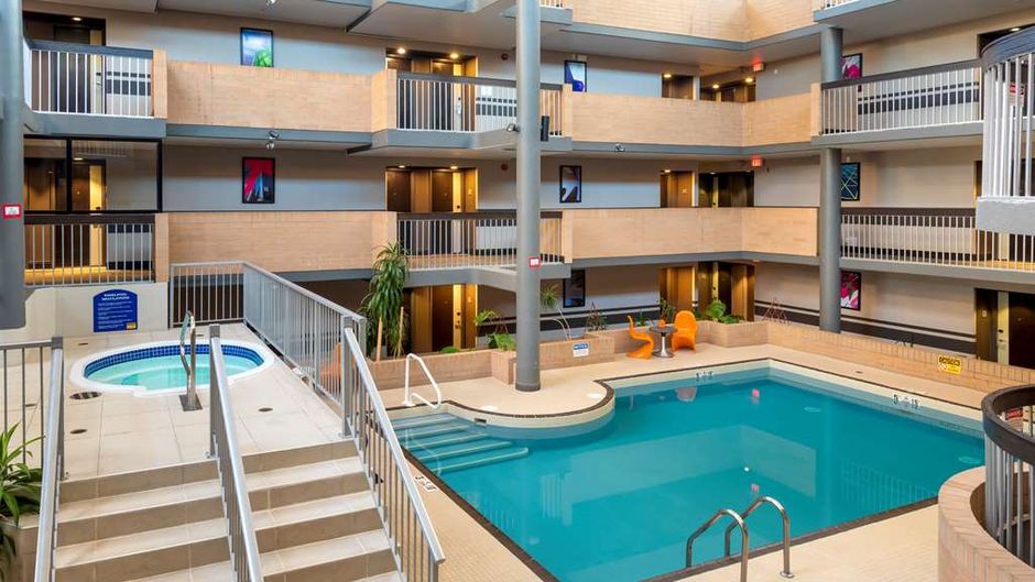 Best Western Plus Village Park Inn Pool