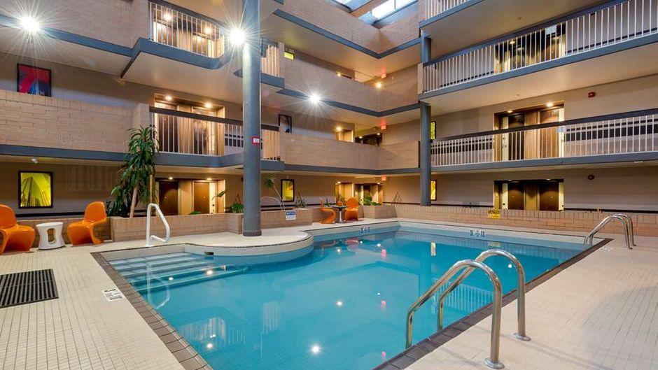 Best Western Plus Village Park Inn Pool