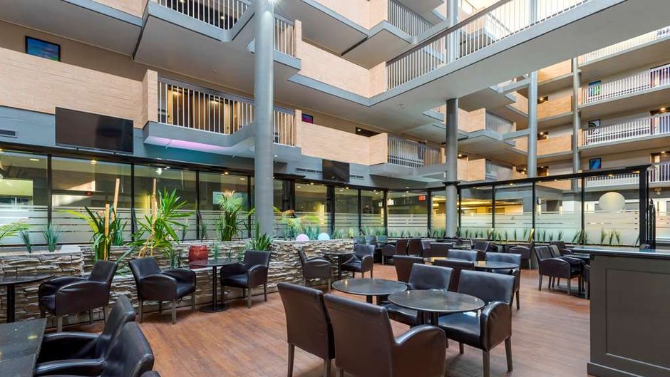 Best Western Plus Village Park Inn Restaurant