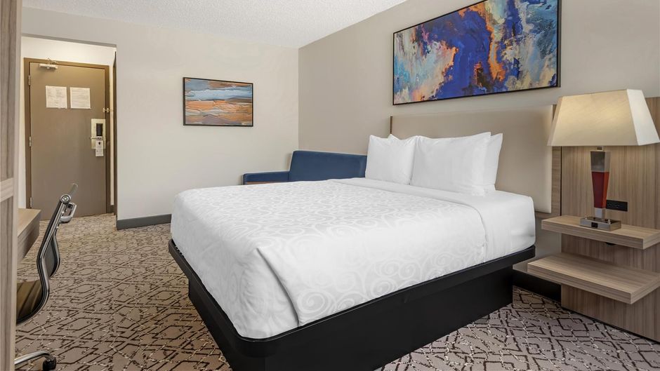 Best Western Airport Inn Room