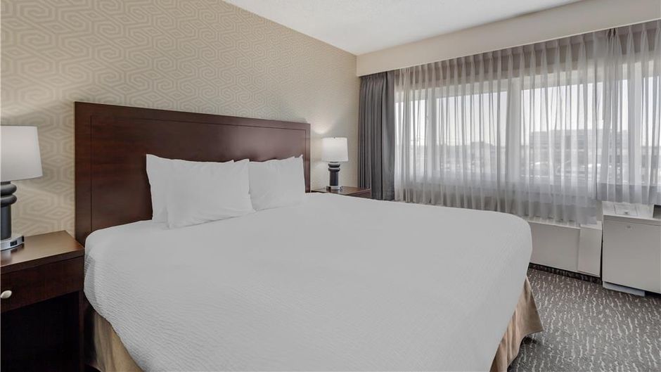 Best Western Cedar Park Inn Room