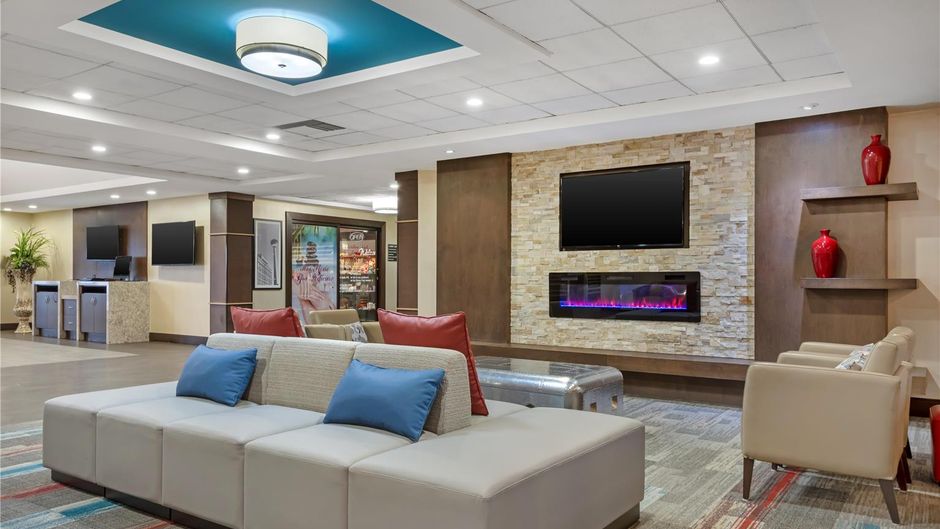 Best Western Plus Port O'Call Hotel Lobby