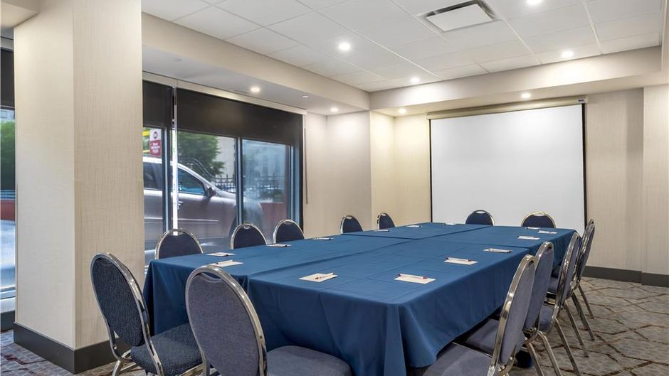 Best Western Plus Suites Downtown Meeting