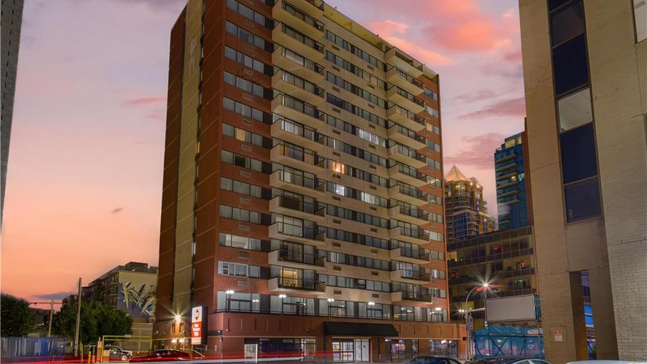 Best Western Plus Suites Downtown Exterior