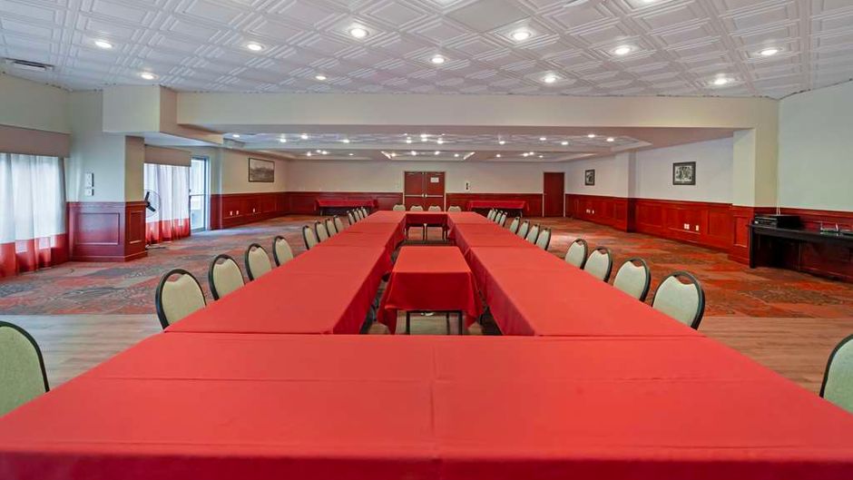 Best Western High Road Inn Meeting