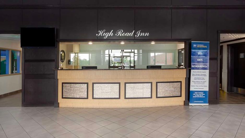 Best Western High Road Inn Lobby