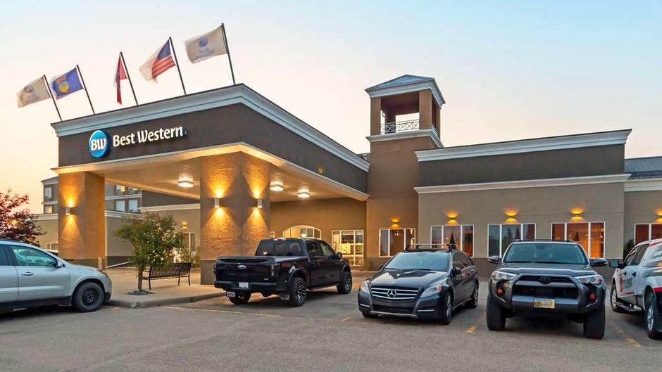 Best Western High Road Inn Exterior