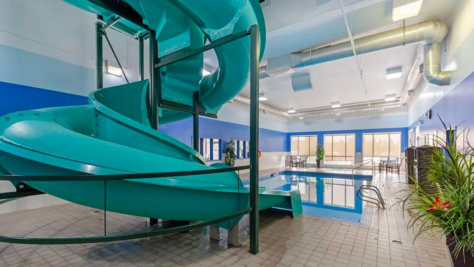 Best Western High Road Inn Pool