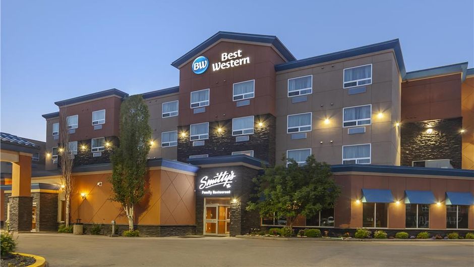 Best Western Cold Lake Inn Exterior