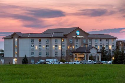 Best Western Rocky Mtn House Inn & Stes