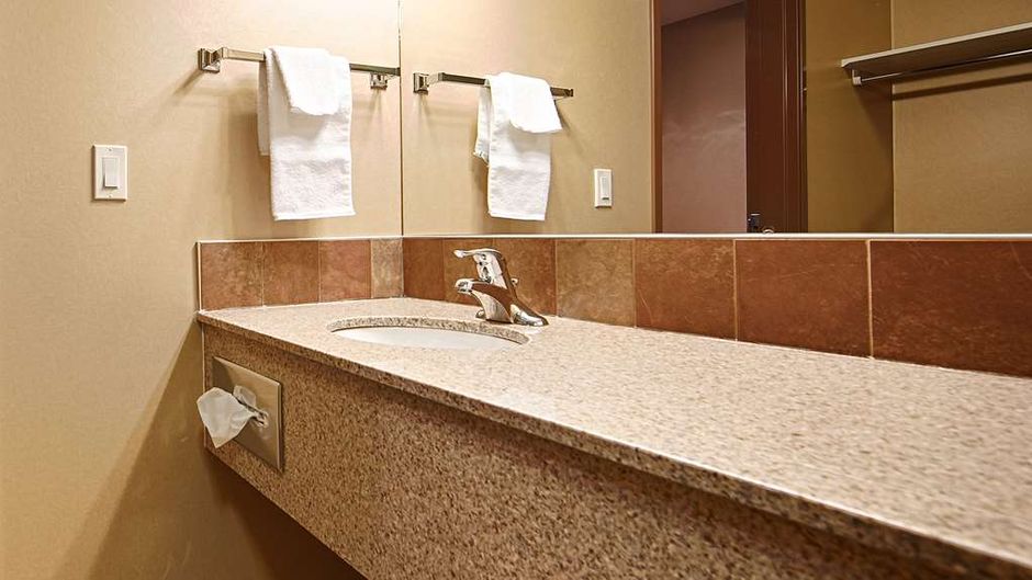 Best Western Diamond Inn Room