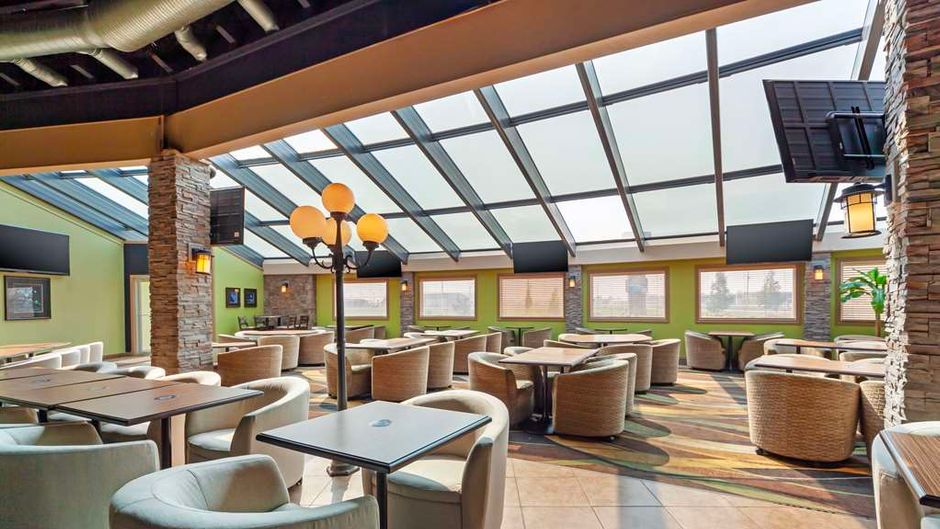 Best Western Plus Mirage Hotel & Resort Exterior