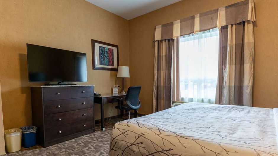 Best Western Plus South Edmonton Inn/Ste Room