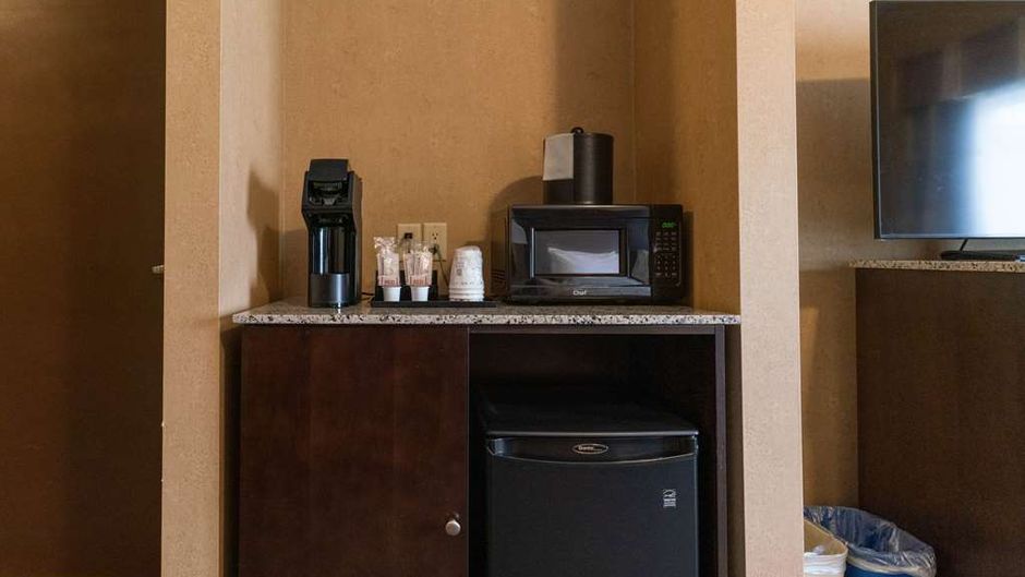 Best Western Plus South Edmonton Inn/Ste Room