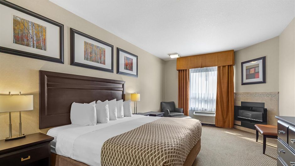 Best Western Plus The Inn at St. Albert Room