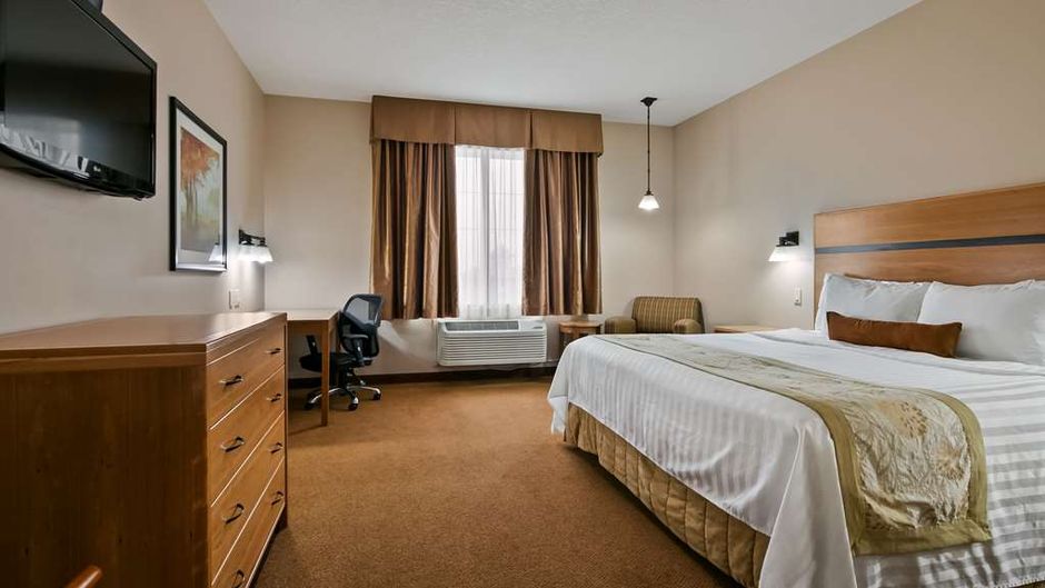 Best Western Plus Chateau Sylvan Lake Room