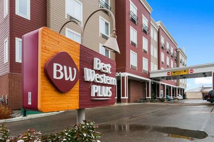 Best Western Plus Chateau Sylvan Lake
