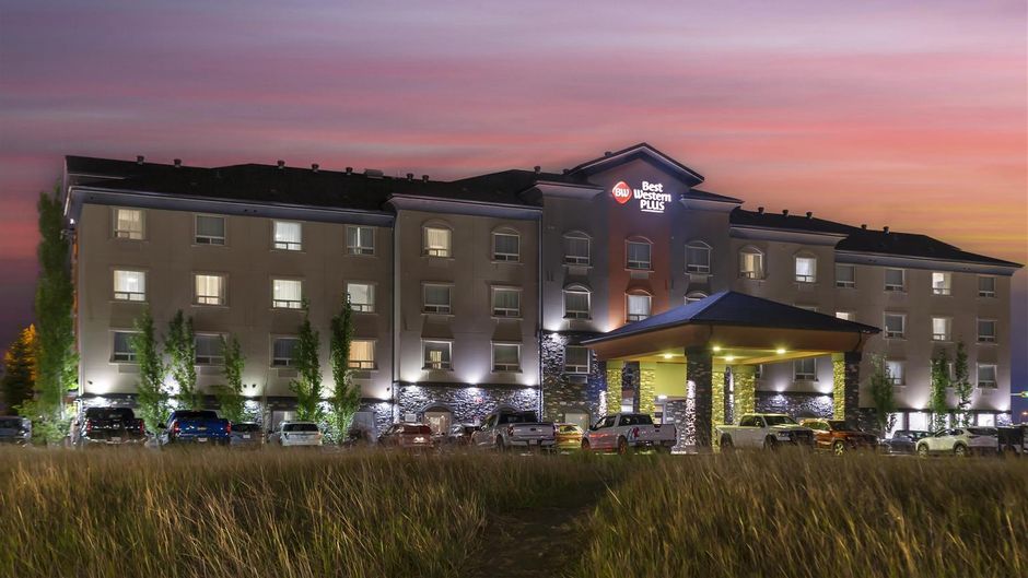 Best Western Plus Sherwood Inn & Suites Exterior