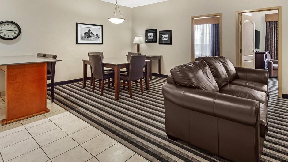 Best Western Plus Meridian Hotel Room