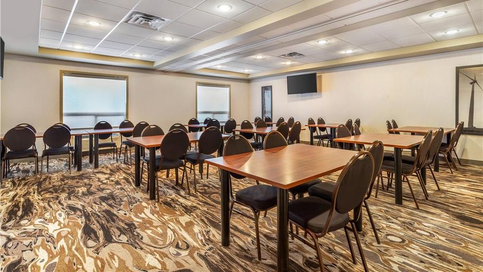 Best Western Plus Service Inn & Suites Meeting