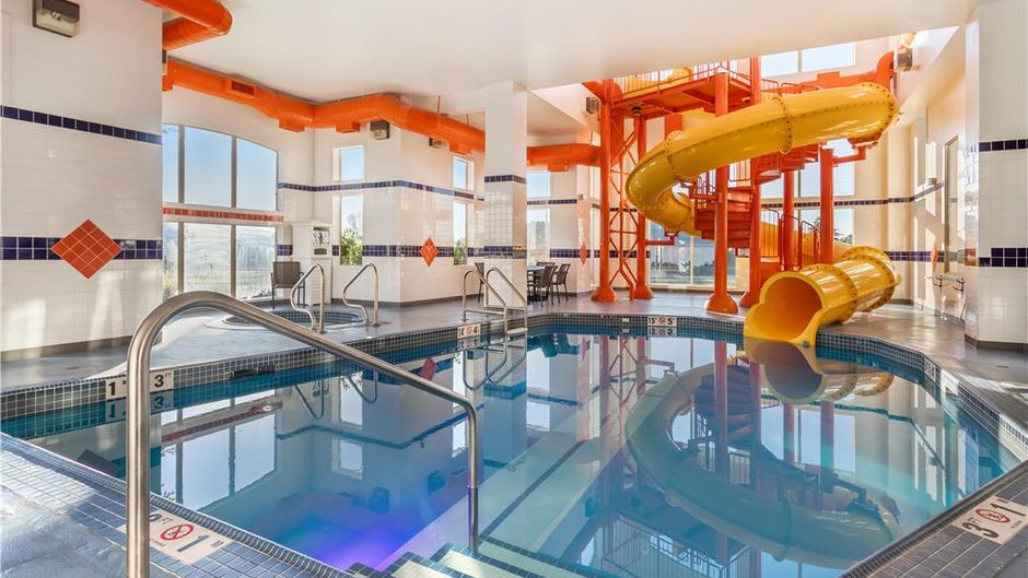Best Western Plus Service Inn & Suites Pool
