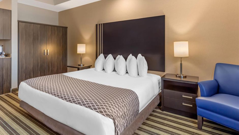 Best Western Plus Drayton Valley All Sts Room