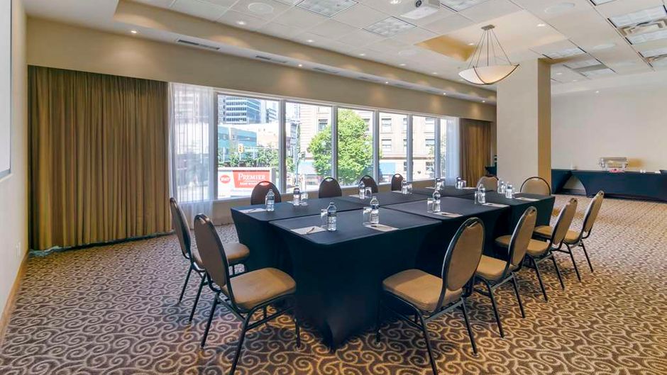 Best Western Premier Chateau Granville Meeting
