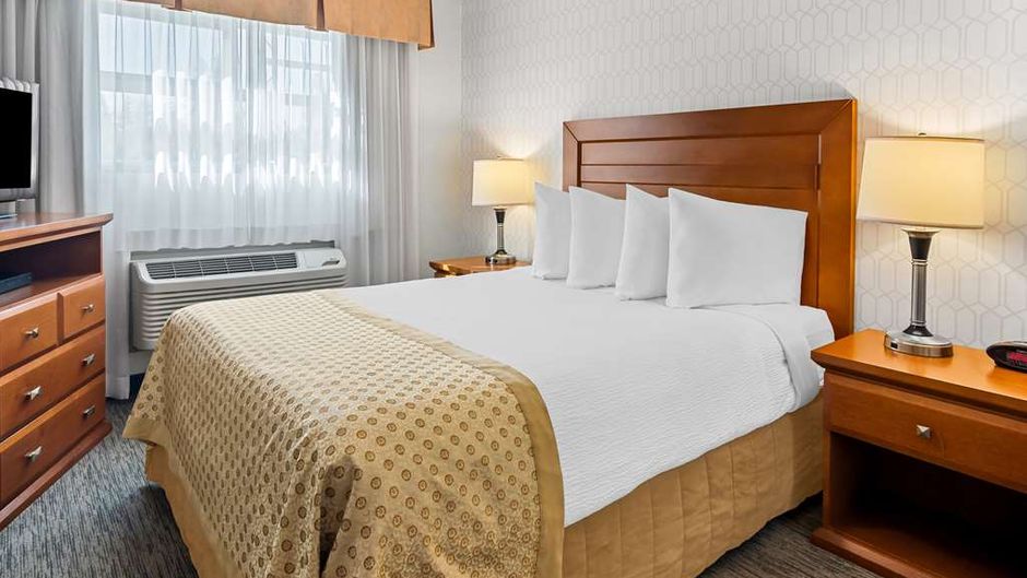 Best Western Plus Langley Inn Suite