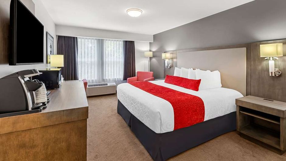 Best Western Cowichan Valley Inn Room