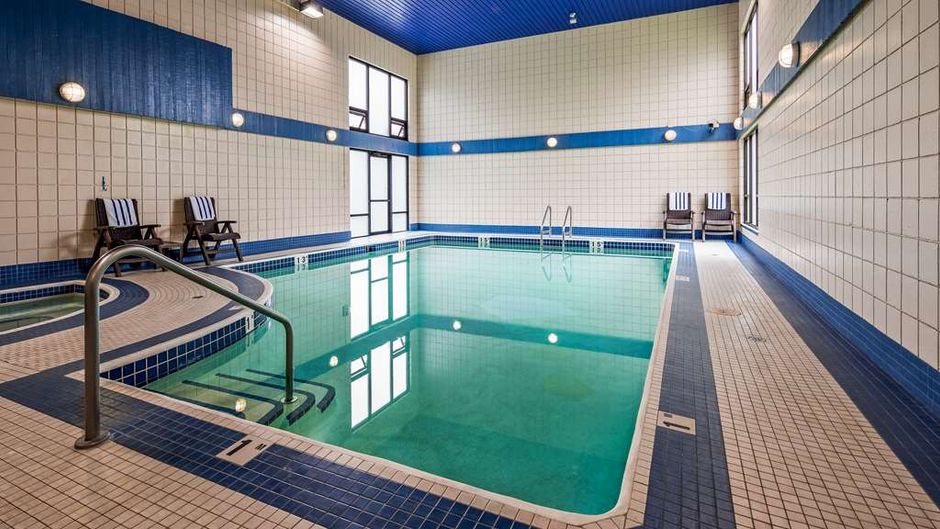 Best Western Plus Regency Inn Conf Cntre Pool