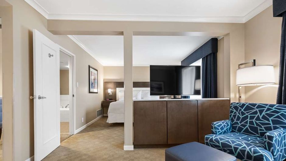 Best Western Plus Columbia River Hotel Suite