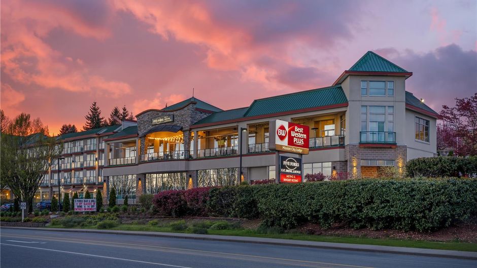 Best Western Plus Mission City Lodge Exterior