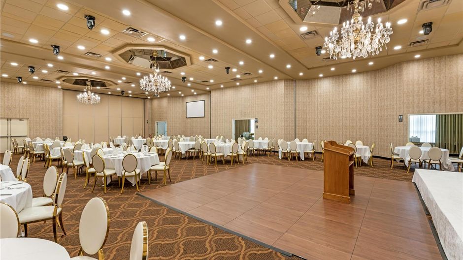 Best Western Plus Mission City Lodge Ballroom