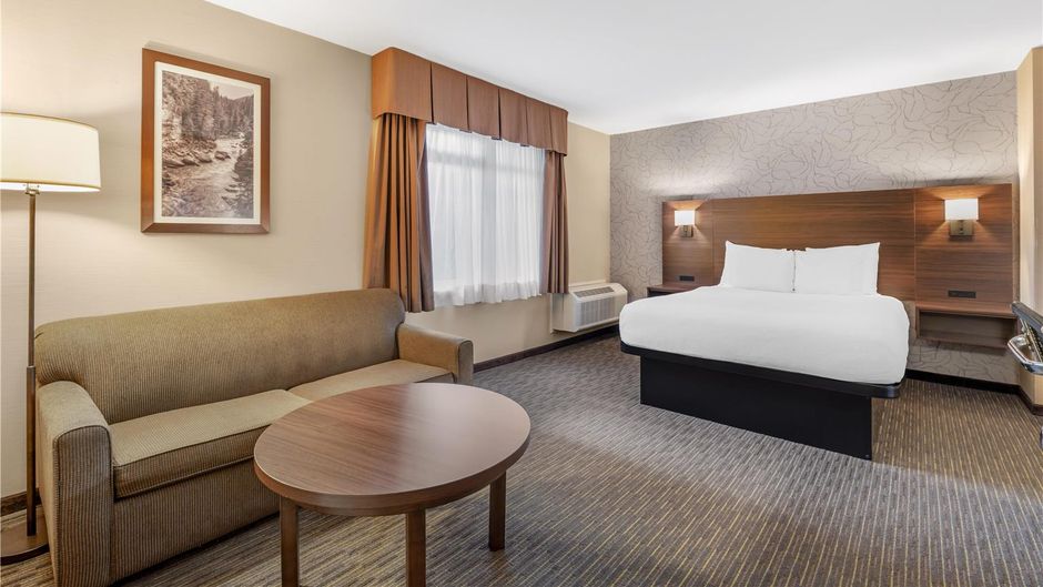 Best Western Plus Mission City Lodge Room