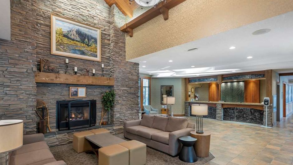 Best Western Plus Fernie Mountain Lodge Lobby