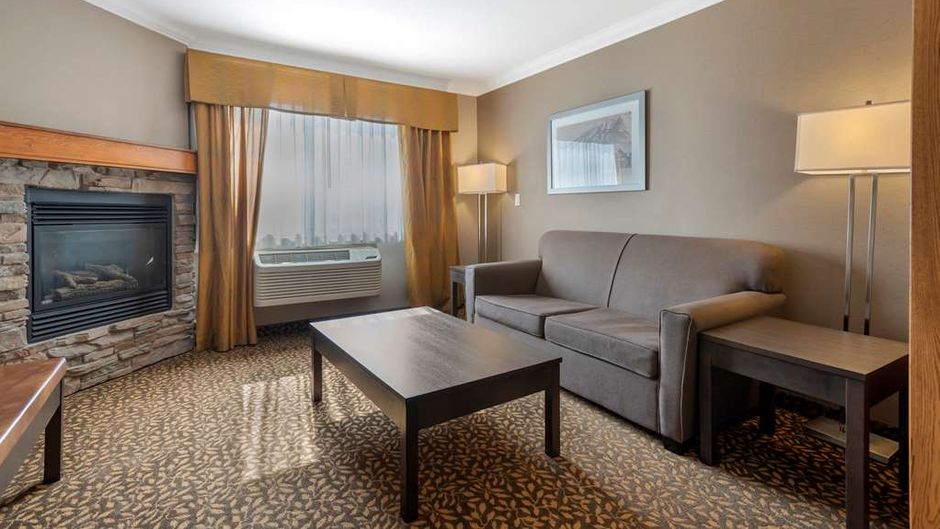 Best Western Plus Fernie Mountain Lodge Room