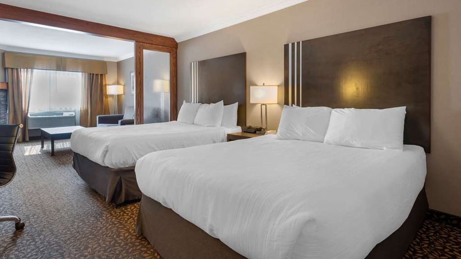 Best Western Plus Fernie Mountain Lodge Room