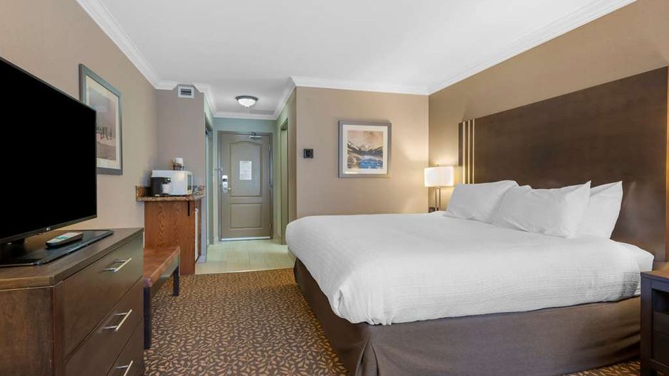 Best Western Plus Fernie Mountain Lodge Room