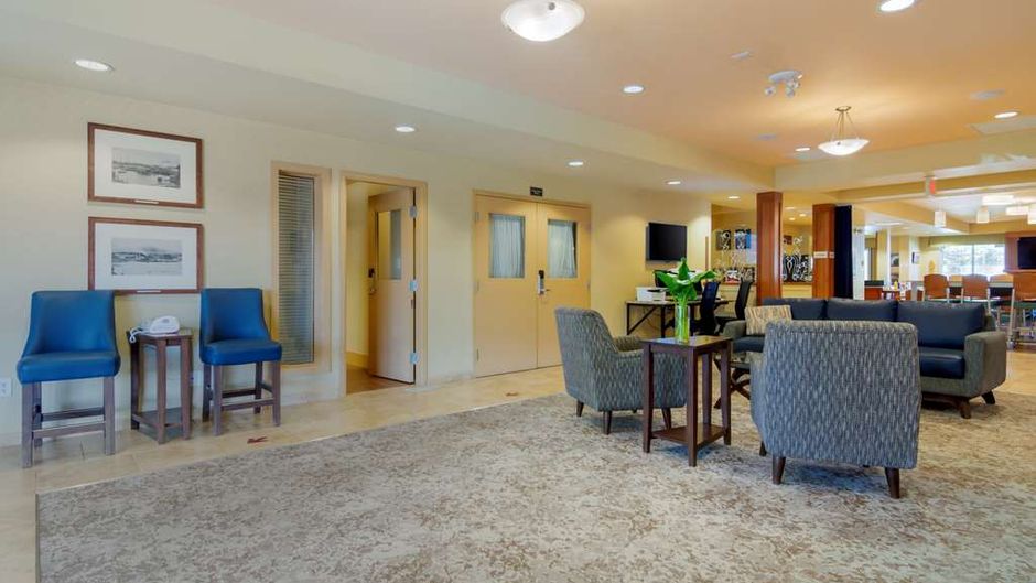 Best Western Plus Chemainus Inn Lobby