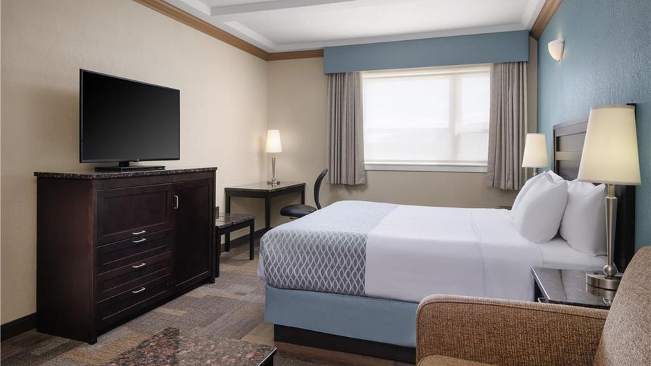 Best Western Plus Kamloops Hotel Room