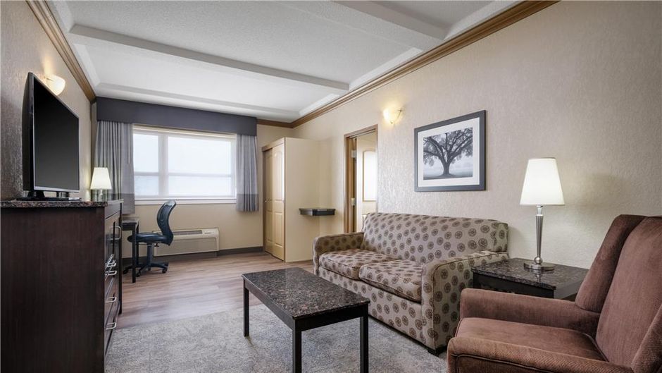 Best Western Plus Kamloops Hotel Room