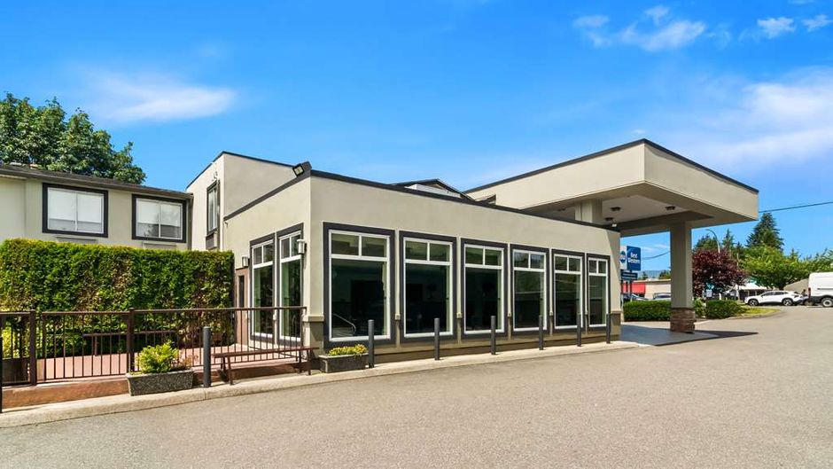 Best Western Maple Ridge Hotel Exterior