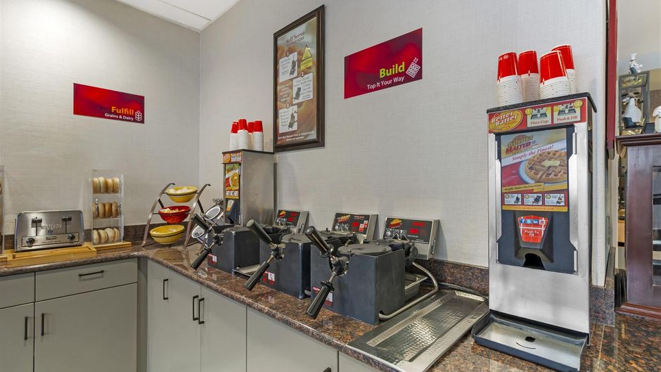Best Western Plus Pembina Inn & Suites Restaurant