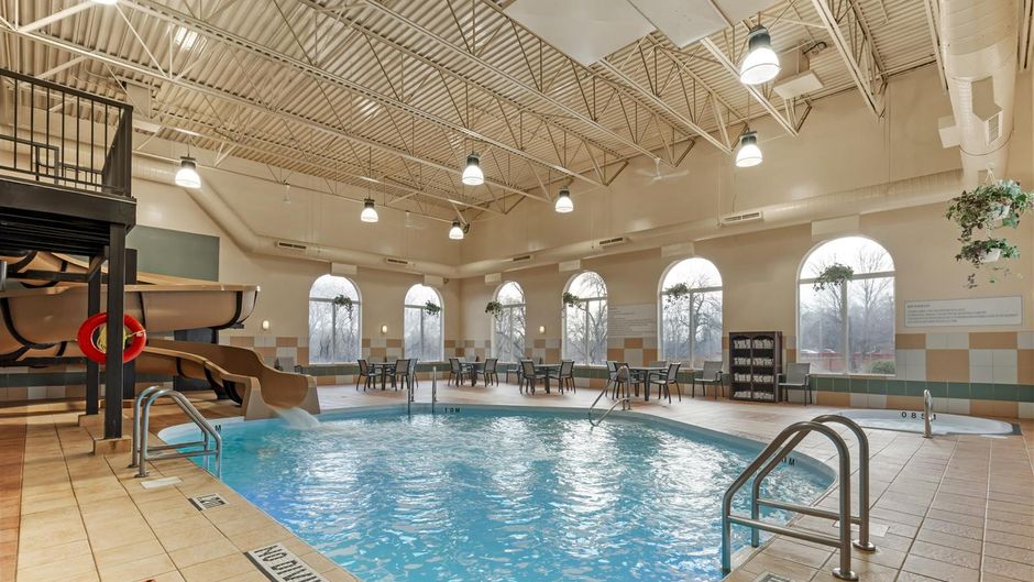 Best Western Plus Pembina Inn & Suites Pool