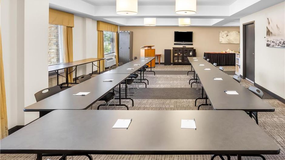 Best Western Thompson Hotel & Suites Meeting