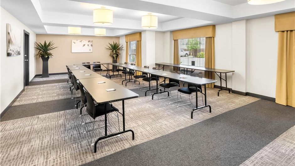 Best Western Thompson Hotel & Suites Meeting