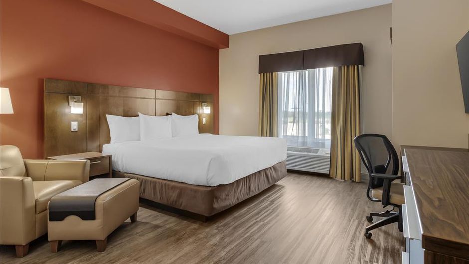 Best Western Plus Winnipeg West Room