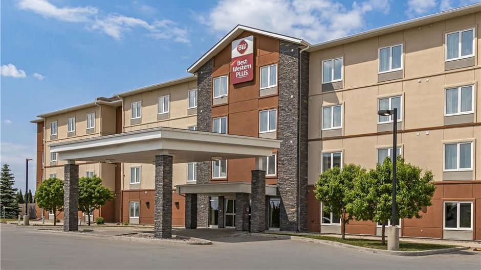Best Western Plus Winnipeg West Exterior